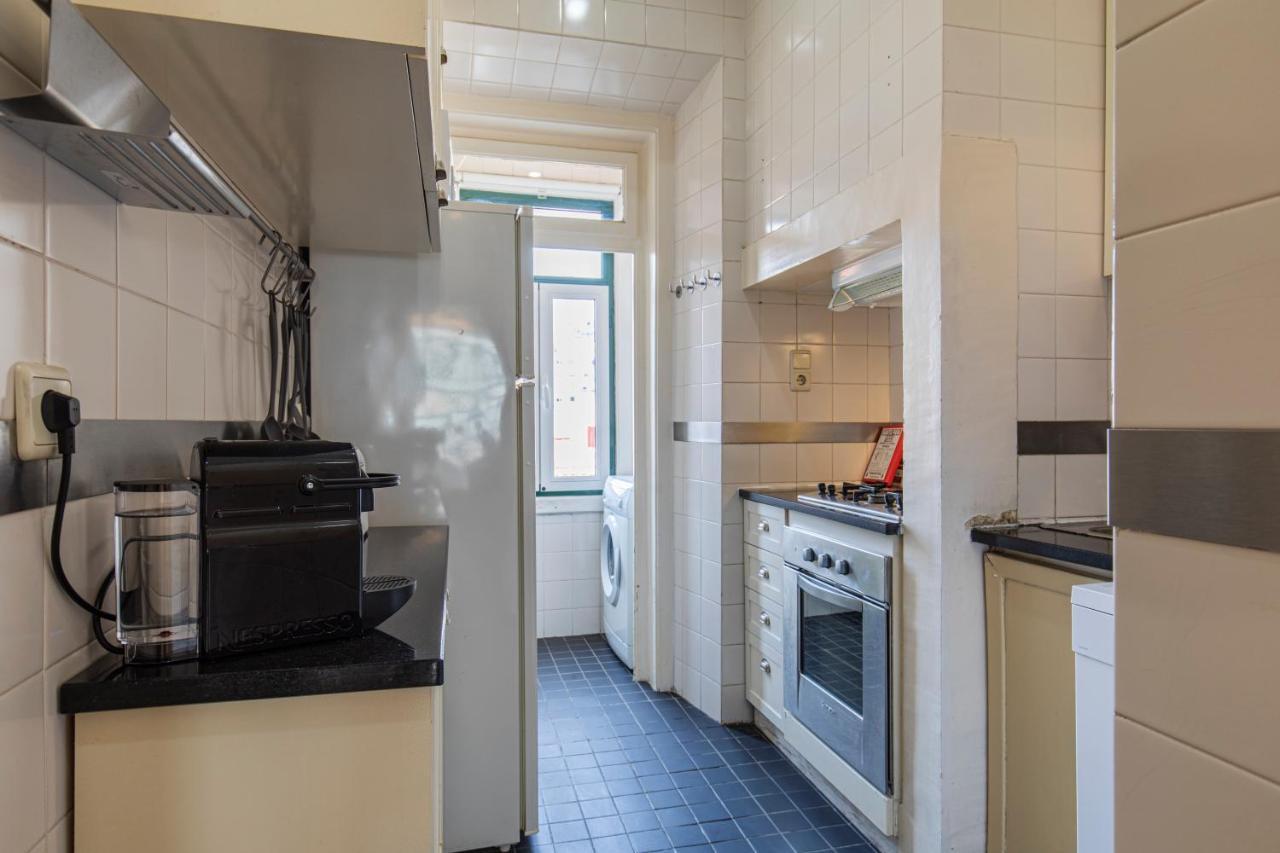Typical 2Bdr Apartment In Lisbon By Lovelystay Bagian luar foto