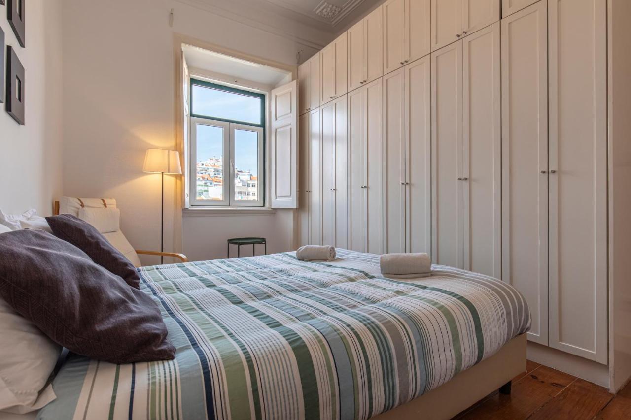 Typical 2Bdr Apartment In Lisbon By Lovelystay Bagian luar foto
