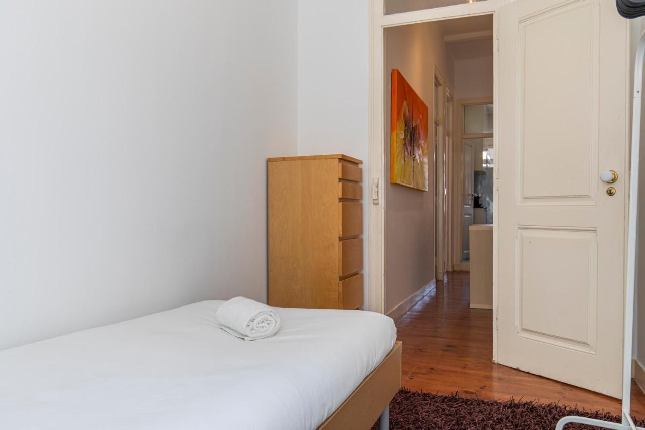 Typical 2Bdr Apartment In Lisbon By Lovelystay Bagian luar foto