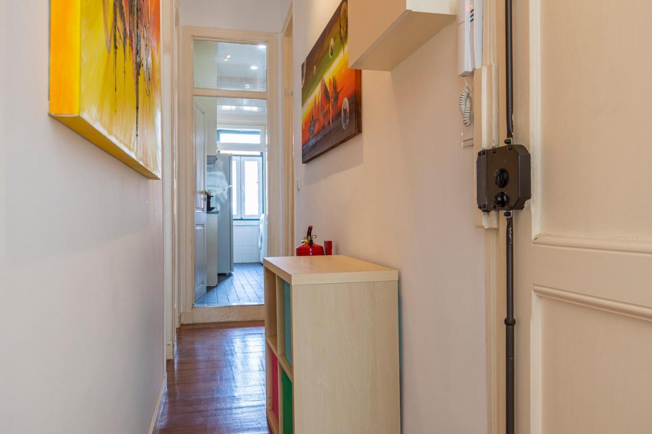 Typical 2Bdr Apartment In Lisbon By Lovelystay Bagian luar foto